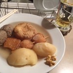 あさひや - 久しぶりのおでん。入れ替わりでちょうど入れて良かった。