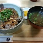 ゑびや大食堂 - 松坂牛霜降り牛丼