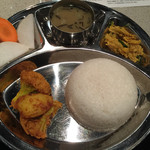 Sekuwa Corner - 二日目はベジタブル定食にしました。ダルバート定食Aにチキンカレーが付いていないものです。