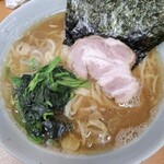 横浜らーめん 武蔵家 - 料理写真:らーめん