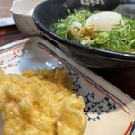 はなまるうどん - 本日パス活最終日　最後は温玉ぶっかけ＋鶏天