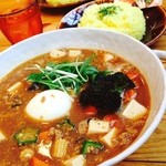 スープカレー トムトムキキル - ヘルシーに納豆豆腐キーマのスープカレー♡