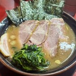 とらきち家 光 - 料理写真:中盛りチャーシュー麺　1,350円(税込)
