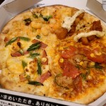 ピザ・ロイヤルハット - 料理写真:
