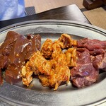 焼肉飯店 - 