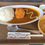 なんどき牧場 - 料理写真:なんどき波乗りカレー（茅ヶ崎メンチ）