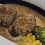 ステーキみたいなハンバーグ - チーズハンバーグ？チーズは何処だ？