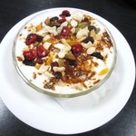 ネパール家庭料理 ホワイトヒマラヤ - ドライフルーツダヒ