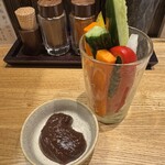 大銀杏 - お通しは野菜スティック