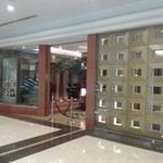 esina - お店の前の状況です。