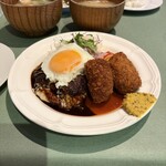洋食クアトロ - 