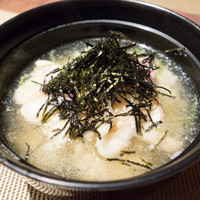馳走や直 赤坂本店 - 鯛の出汁茶漬けごま風味