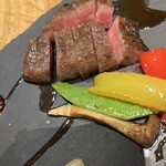 本通り 然然 - 何のお肉か忘れたけど口の中で溶けました！飲めます！