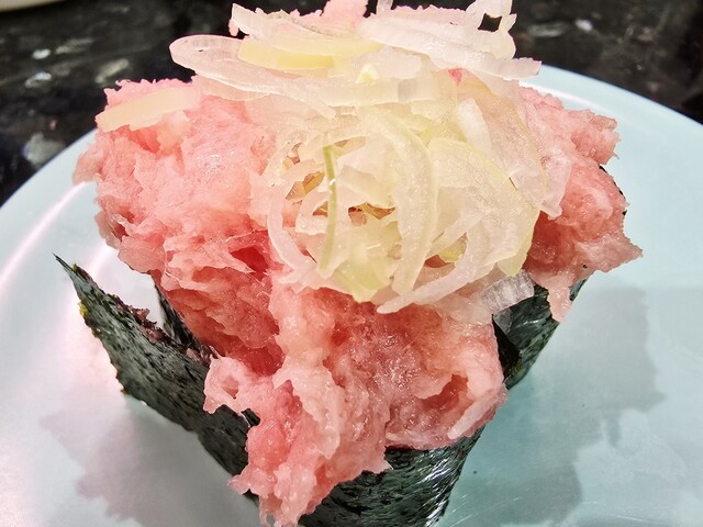 Mawashi Zushi Wakataka Ikebukuro sanshain 60 toori ten - Ikebukuro