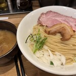 濃厚焼きあご煮干し つけ麺さか田 - 焼きあごつけ麵