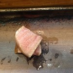 寿司栄 - カマ下トロ、藁で炙られているのでややスモーキー