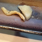 寿司栄 - 帆立貝、紐と共に