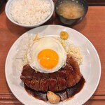 大阪トンテキ - トンテキ目玉焼きセット(1,250円)