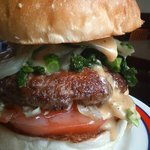 OATMAN DINER - ゲリラバーガー第４弾：菜の花とウドのハンバーガー(Ｌパティ)