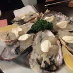 ヴィエイユ ヴィーニュ - コンソメジュレを纏った生牡蠣♬