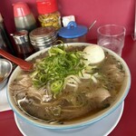 ラーメン藤 - 料理写真:ラーメン特製(しょう油)+玉子