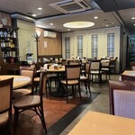 福満園 - 11時20分頃は、まだ静かだ・・・
