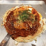 お好み焼みっちゃん総本店 - そば肉玉子 930円
