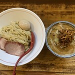 東京味噌らーめん 鶉 - 味玉みそつけ