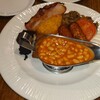 Basilico - 料理写真:ベイクドビーンズ　ベーコン　ポテトフライ　ソーセージ　マッシュルーム　焼きトマト　隠れているがフライドエッグ　