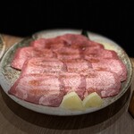 大衆焼肉ホルモン酒場 とりとん - 料理写真: