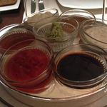 Hoku's - シーフードタワーのソース７種