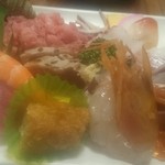 海鮮丼、具の大盛