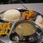 Sekuwa Corner - プレートの上のお料理は、全部おかわりOKです♪