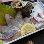 白木海岸のレストラン - ・関アジの刺身、栄螺付き
