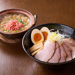 麺屋 五常 - 海老だし特製つけ麺（半熟玉子 ＋ チャーシュー増し）