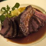 グランブルー - 鴨胸肉フォアグラソテー1950円。