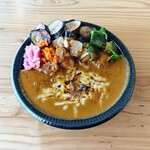 モノトニーカレー - スパイスカレー(チーズトッピング)