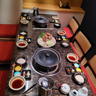 ６名でお座りいただけるお部屋もございます