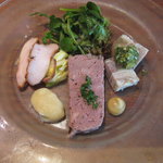 キノシタ - 蝦夷鹿肉のテリーヌ、鶏肉のスモーク、豚のゼリー寄せの盛り合わせ
