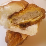 ベーカリーハラダ - 2010/04メンチカツパン