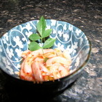 居酒屋いいとも - イカと唐辛子　300円
イカの塩辛と唐辛子を混ぜたものですが、意外にも辛くない仕上がりで
青唐辛子の苦味とイカが絶妙なマッチング。焼酎が無限に進みます。