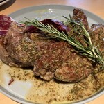 芦ノ湖テラス - もち豚骨付きリブのロースト