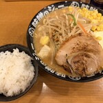 味噌のジョー - 料理写真:「味噌バターコーン」1,050円税込み♫、「半ライス」150円税込み♫