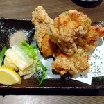 博多もつ鍋いっぱち 池田店 - 若鶏の唐揚げ