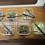 マッシーナ メッシーナ - バイキングメニュー②(胡瓜のトマトの塩麹和え・がんも煮・タラモサラダ・オクラと茗荷の和え物・白菜の浅漬け)