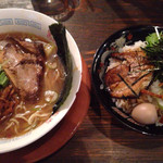 正油そば ¥700 ＋ 生粋飯セット ¥250