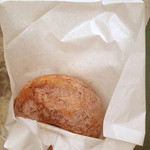 ハリッツ 上原店 - スイート56？(チョコの入ったパン)1個238円