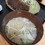 安い定食屋 - お味噌汁