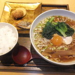 ヌイユ - セットＡ　醤油拉麺　１０８０円　【　２０１５年３月　】
