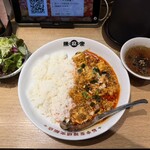 陳麻家 - 料理写真:陳麻飯(3辛)ミニサラダ杏仁セット